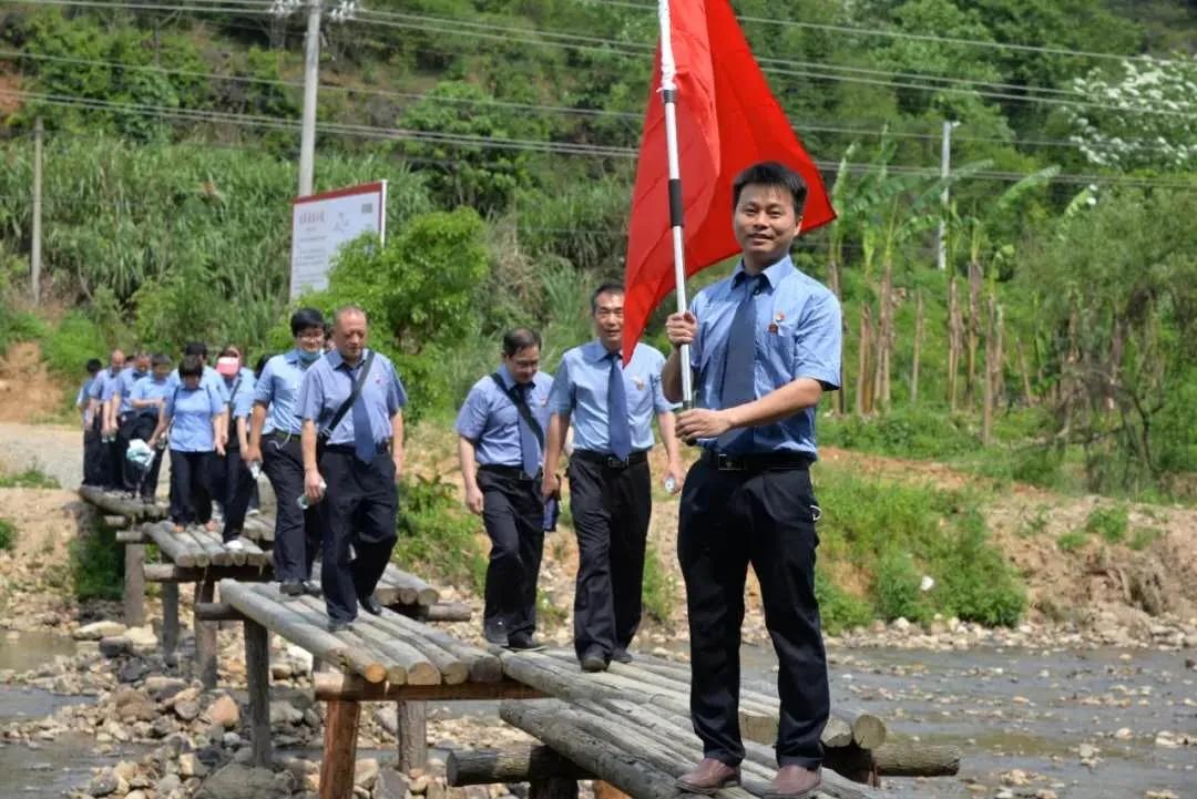于都检察院“六个一”喜迎建党100周年华诞