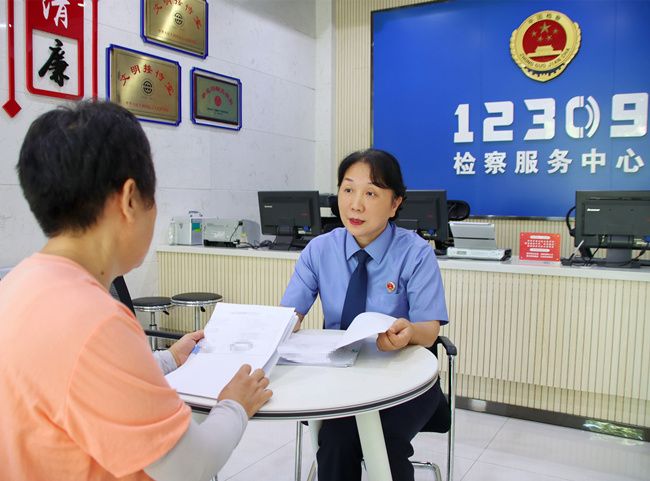 杜丽华接访有一套